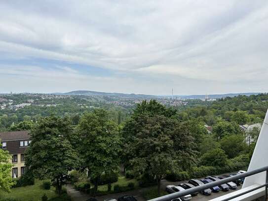 Exklusive 3-Zimmer-Wohnung mit 2 Balkonen und TG Stellplatz in Stuttgart-Freiberg