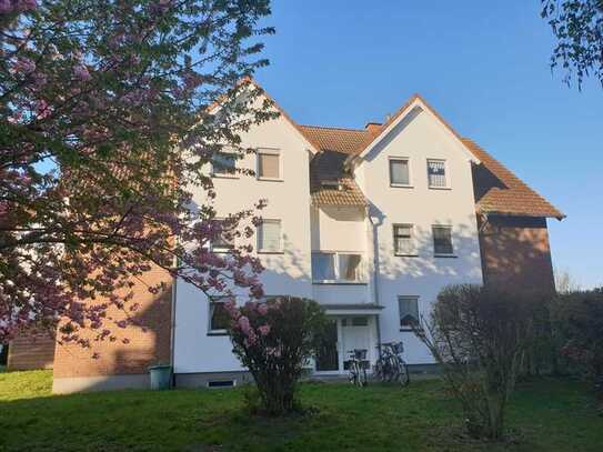 Freundliche 2-Zimmer-DG-Wohnung mit Balkon in Welsleben