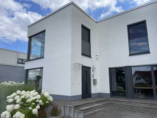 Sehr repräsentative, hochmoderne Büro- oder Praxisräume in Fulda Neuenberg (Bürogemeinschaft)