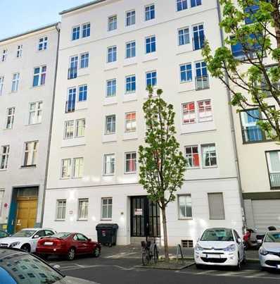 Stielvolle 2-Zimmer Wohnung in Berlin Mitte mit Einbauküche