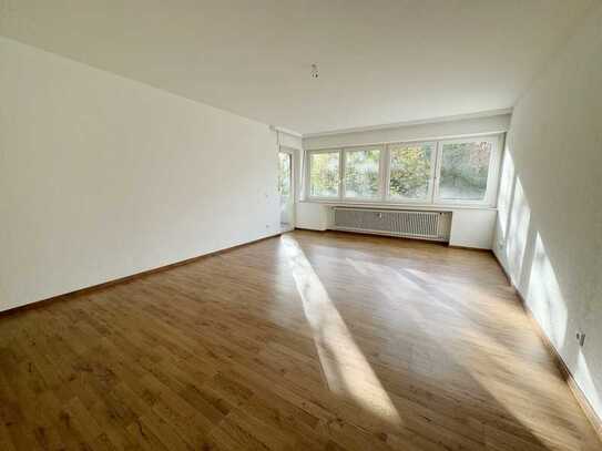 Citylage, renoviert mit EBK & Fahrstuhl - 2,5-Zi-Wohnung mit Balkon in der Innenstadt
