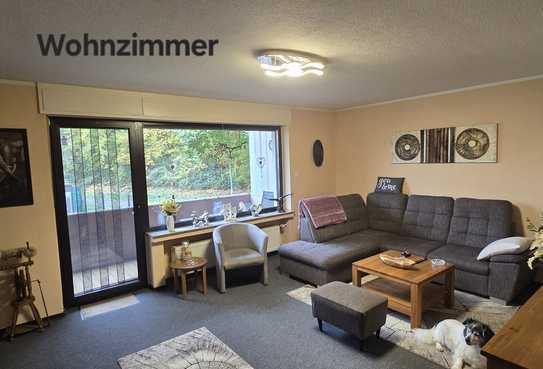 Schöne 2,5-Zimmer-Wohnung mit Balkon in Kraienbruch 42, 45357 Essen
Tel. 015206606669