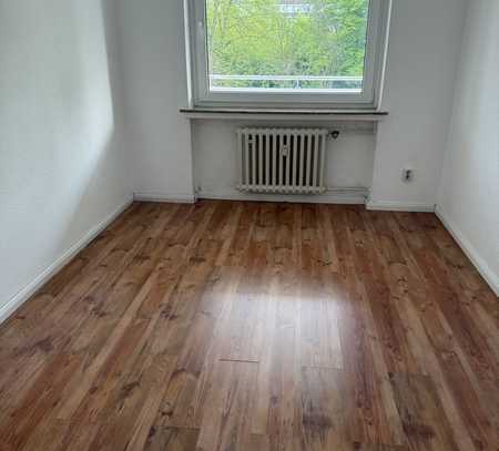 Exklusive 4-Zimmer-Wohnung mit Balkon und EBK in Hannover