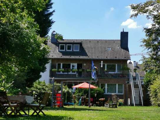 Schöne EG Wohnung mit Terrasse und Garten in Düsseldorf-Heerdt, nähe Rheinallee