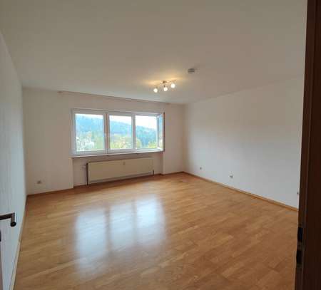 3 Zimmer-Wohnung mit Balkon in Trockau