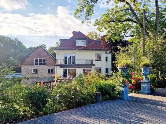 Einzigartige und herrschaftliche Villa bzw. Gebäudeensemble auf parkähnlichem Grundstück!!!