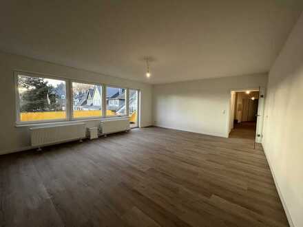 Wunderschöne, frisch sanierte Dachgeschosswohnung mit großem Balkon in attraktiver Lage von Neuss!