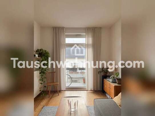 Tauschwohnung: Ruhige und sonnige 3-Zi Altbauwohnung mit Balkon in Winterhude