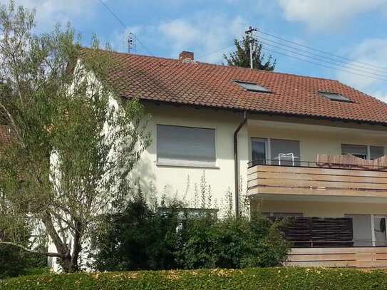 Schöne renovierte 3,5-Zimmer-Hochparterre-Wohnung mit Balkon in Murrhardt