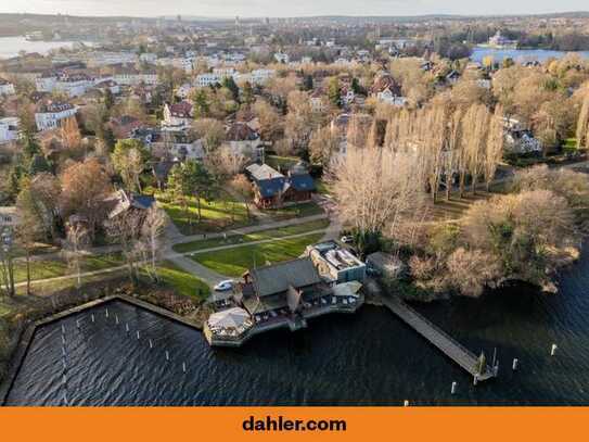 Wohnen im Denkmal – Dachgeschosswohnung mit 4 Zimmern am Jungfernsee in absoluter Premiumlage