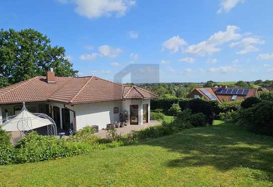 IDYLLISCHES ZUHAUSE IN ALLEINLAGE MIT GARTENPARADIES