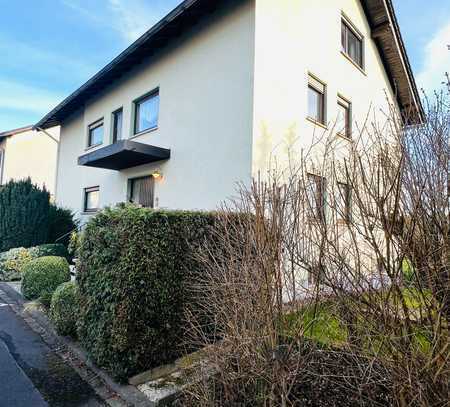 Reserviert! 1,2... hier haben gleich 3 Familien Platz! Schönes Haus in begehrter Lage von Eichenzell