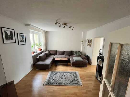 Große helle 3 Zimmer Wohnung, nähe Bahnhof