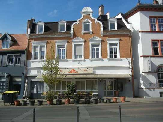 Verkauft ! Mehrfamilienhaus mit traditionsreicher Gastronomie im Zentrum von Groß-Umstadt