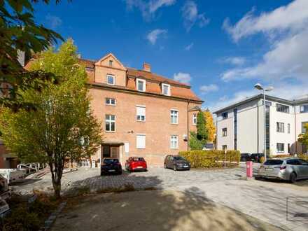 Hochwertig kernsanierte 3-Zimmer-Wohnung Nr. 1, in zentraler Lage zum Erstbezug, auch WG-geignet!