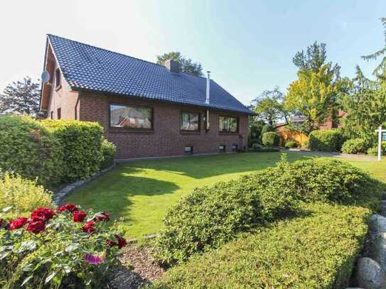 Gepflegtes Einfamilienhaus mit großem Garten in Feldrandlage