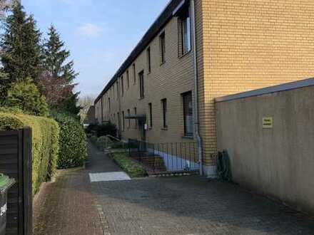 Helle 3-Zimmer-Wohnung mit Terrasse und neuer EBK in Adendorf