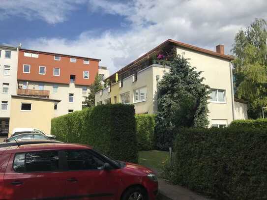 Blick ins Grüne - hochwertig renovierte 2-Zimmer-Erdgeschosswohnung mit Terrasse in Magdeburg