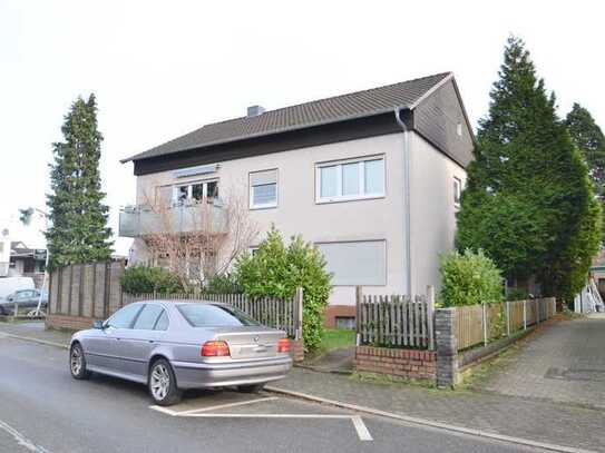 2 Familienhaus und Gewerbehalle ggfls. mit Ausbaureserven in Hilden-Nord