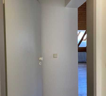 Neu renovierte 1,5-Zimmer-DG-Wohnung in Pforzheim