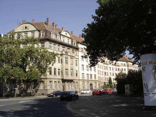 Altbau mit Charme und Öfen