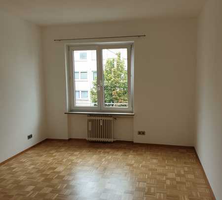 Helle möblierte 3-Zimmerwohnung , Stuttgart West