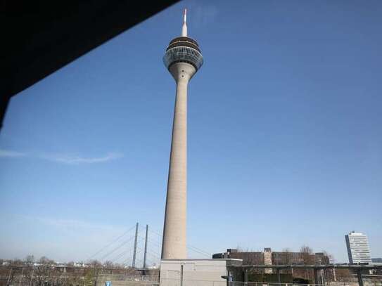 HAFEN - MAISONETTE - OFFENE EINBAUKÜCHE - BALKON - NÄHE RHEINTURM