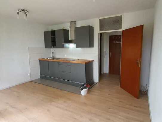 Freundliches 1-Zimmer- Appartment mit gehobener Innenausstattung und EBK in Stuttgart