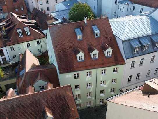 Seltener Altstadt-Juwel - Kernsanierte 2-Zimmer Wohnung mit Domblick nahe des Emmeramsplatzes