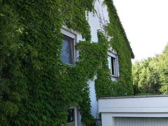 Moderne 4 Zimmer Wohnung in Top Villen Lage in Kronberg