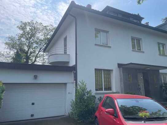 Top Lage in Lindenthal, geräumige Doppelhaushälfte mit Maisonettewohnung