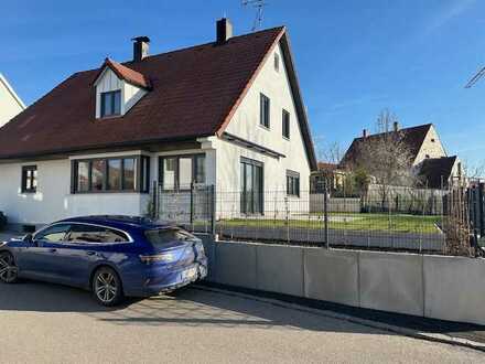 TOP-Saniertes 5-Zimmer-Einfamilienhaus zur Miete in Erdweg-Unterweikertshofen