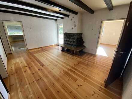 *Idyllisch gelegene Vierzimmerwohnung mit sonniger Terrasse*