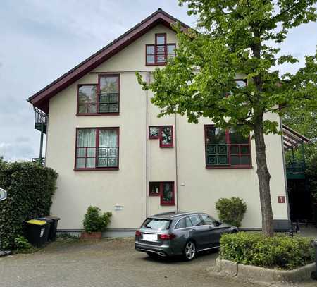 Stilvolle 7-Zimmer-Wohnung mit Balkon und Einbauküche in Köln-Junkersdorf
