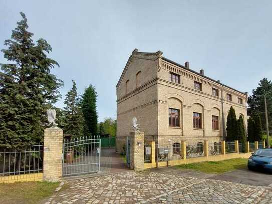 Neuer Kaufpreis - Mehrfamilienhaus als Einzeldenkmal in Halle/Ammendorf