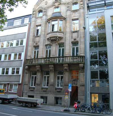 Attraktive 1-Zimmer-Souterrain-Wohnung mit Terrasse in Aachen