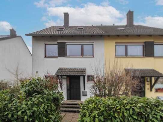 Modernes Zuhause mit Garten und Garage in begehrter Lage von Auringen