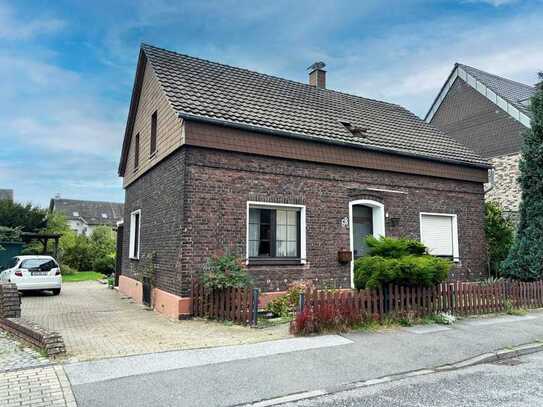 Einfamilienhaus mit Einliegerwohnung in Moers