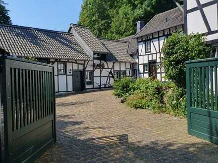 Wachtberg, großzügig wohnen in historischer Mühle, Innenhof, Nebengebäuden, 2 Wohneinheiten möglich