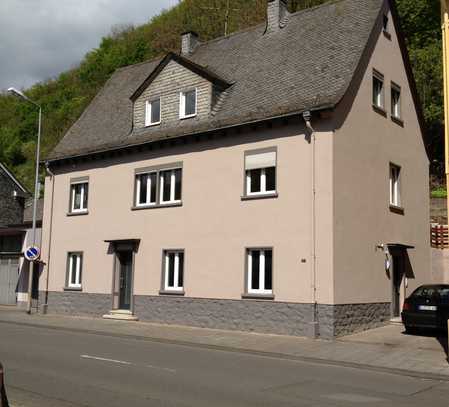 1 Familienhaus zu verkaufen