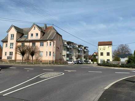 Barrierefreie 2,5 Zimmer Wohnung mit Balkon u. EBK (betreut vom Roten Kreuz) in 73527 GD-Lindach