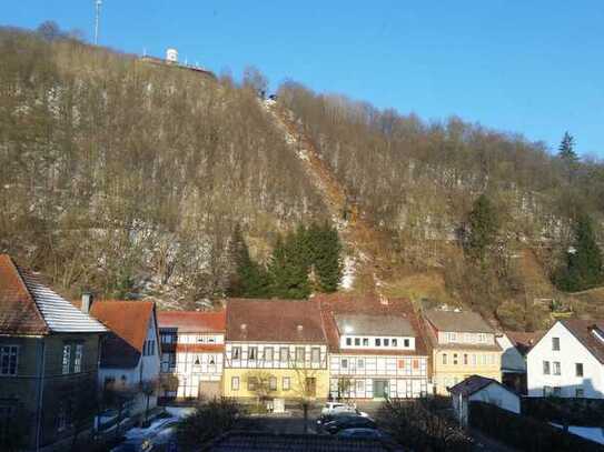 Großzügige helle 2- Dachgeschosswohnung mitten in Bad Lauterberg