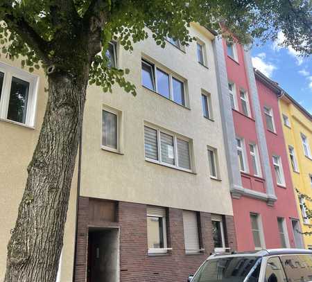 Geräumiges 9-Zimmer-Mehrfamilienhaus in Essen Holsterhausen