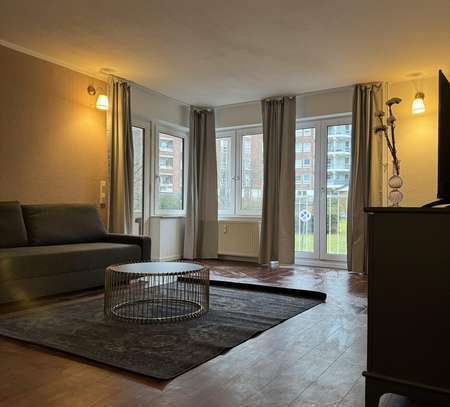 Komplett möblierte Wohnung -. Modern, Klassisch & Zeitlos mit Balkon ggf. Stellplatz