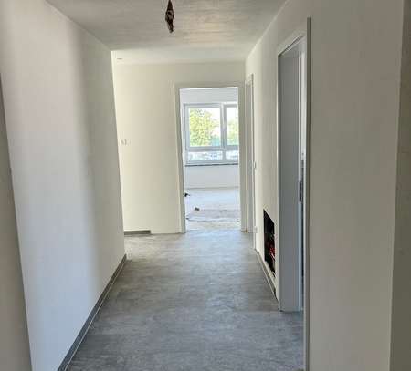 Erstbezug mit EBK und Balkon: Geschmackvolle 2-Zimmer-Wohnung in Hallbergmoos