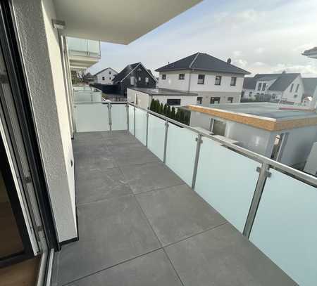 Moderne 3-Zimmer Wohnung im Neubau mit Balkon, Aufzug, Gäste-WC, Dusche +Badewanne, Garage optional