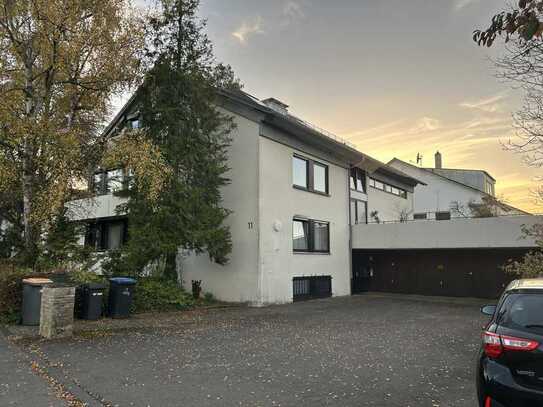 Charmante 1,5-Zi-DG-Wohnung mit Balkon und Stellplatz in Leonberg-Warmbronn