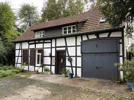 Beliebtes Restaurant „ Landhaus am Kamin“ inklusive Wohnhaus im Stadtteil Mülheim Winkhausen.