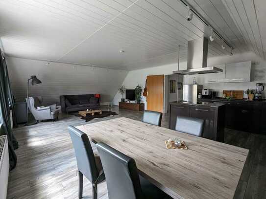 Modern, möblierte 3-Zimmer-Dachgeschosswohnung in Gründau