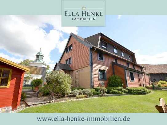 Top gepflegtes Mehrfamilienhaus mit 4 schönen Wohnungen + Photovoltaik-Anlage...